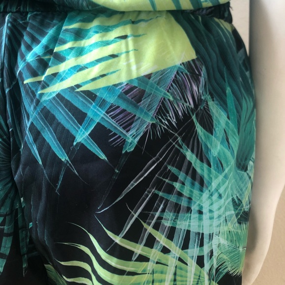 Tropical Summer Romper - Picture 10 of 13